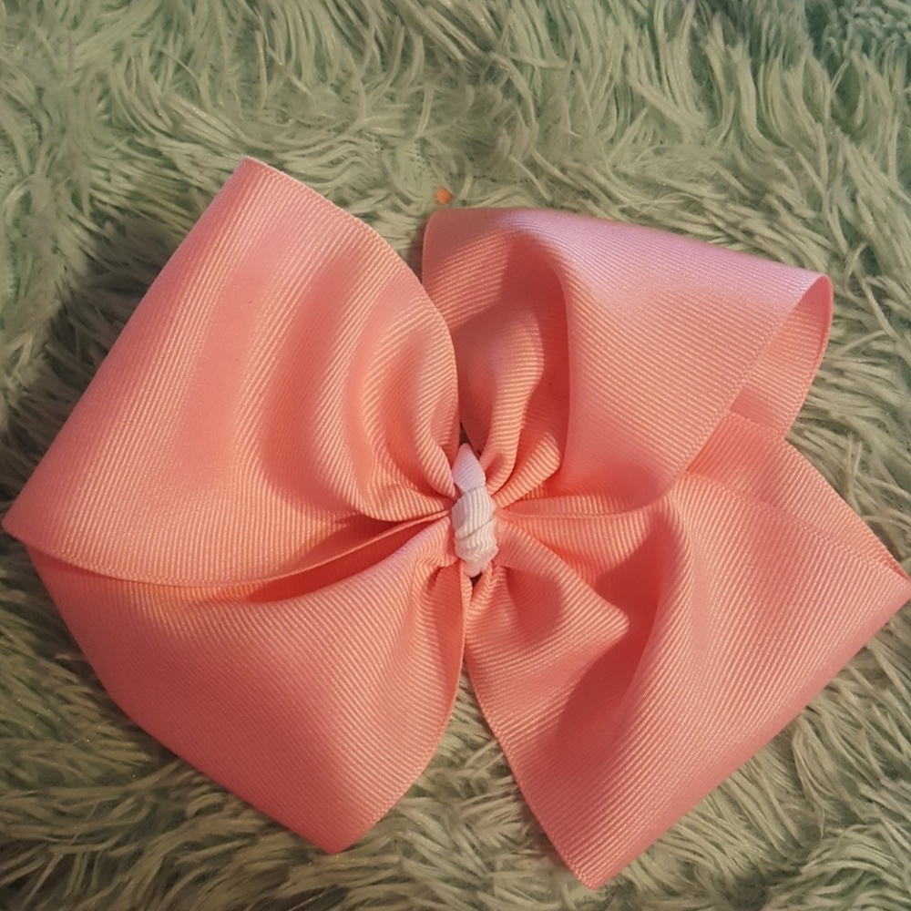 Boutique bow